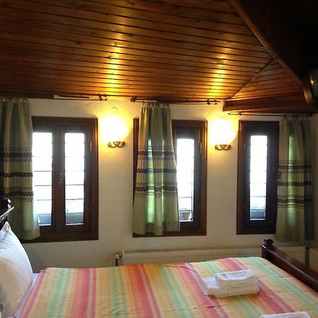Guesthouse Eleni Palaios Panteleimonas Extérieur photo